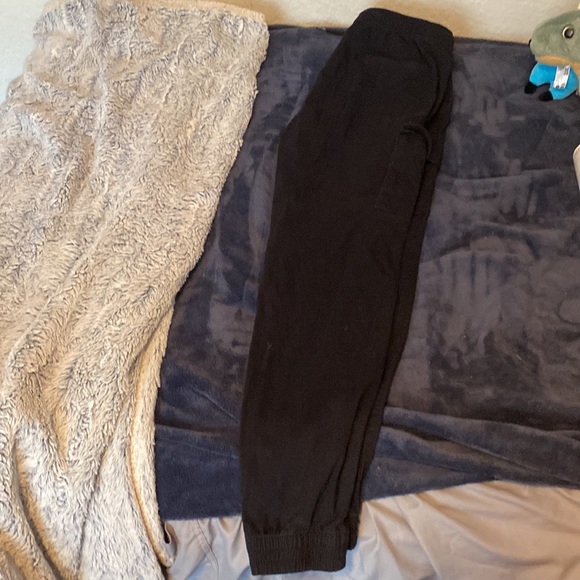 Brand ,Brooklyn cloth, size small, never worn; brand new, joggers - Picture 4 of 7